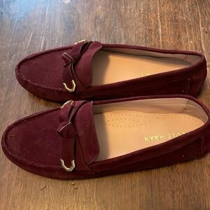Soft leather moccasin shoe